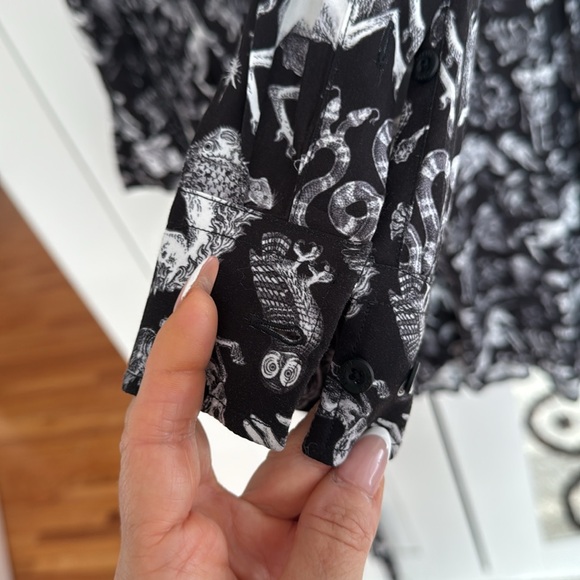 Selling a very cute button down dress! Fun print! - Picture 3 of 6